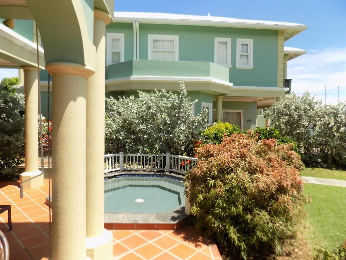 Prázdninový dům The Pelican #3 - Spacious 2 Bedroom 2,5 Bath Waterfront Townhome In The Heart Of Rodney Bay, Townhouse