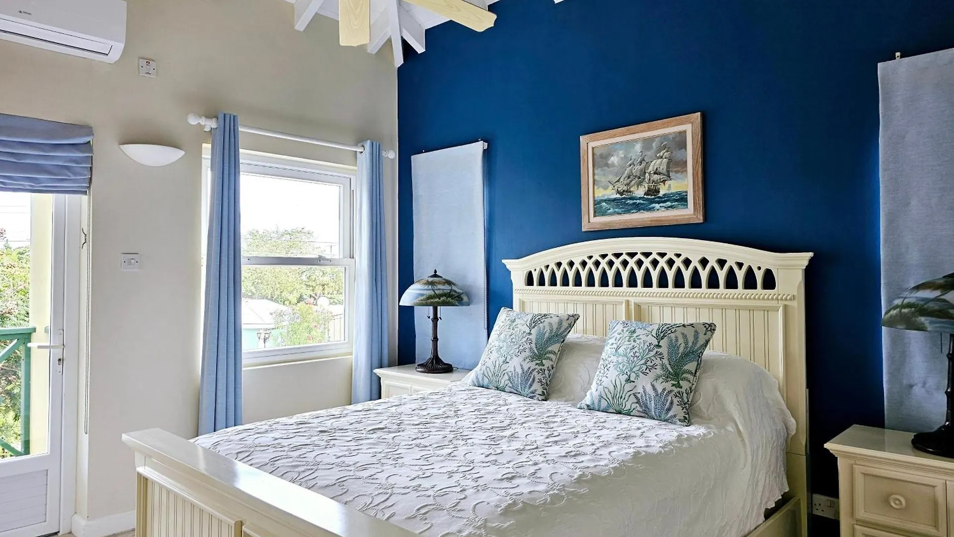 Prázdninový dům The Pelican #3 - Spacious 2 Bedroom 2,5 Bath Waterfront Townhome In The Heart Of Rodney Bay, Townhouse
